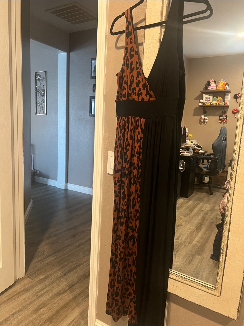 Sleeveless Leopard Print & Black Maxi Dress